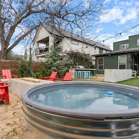 Villa Stylish Retreat W Outdoor Oasis In Heart Of Austin